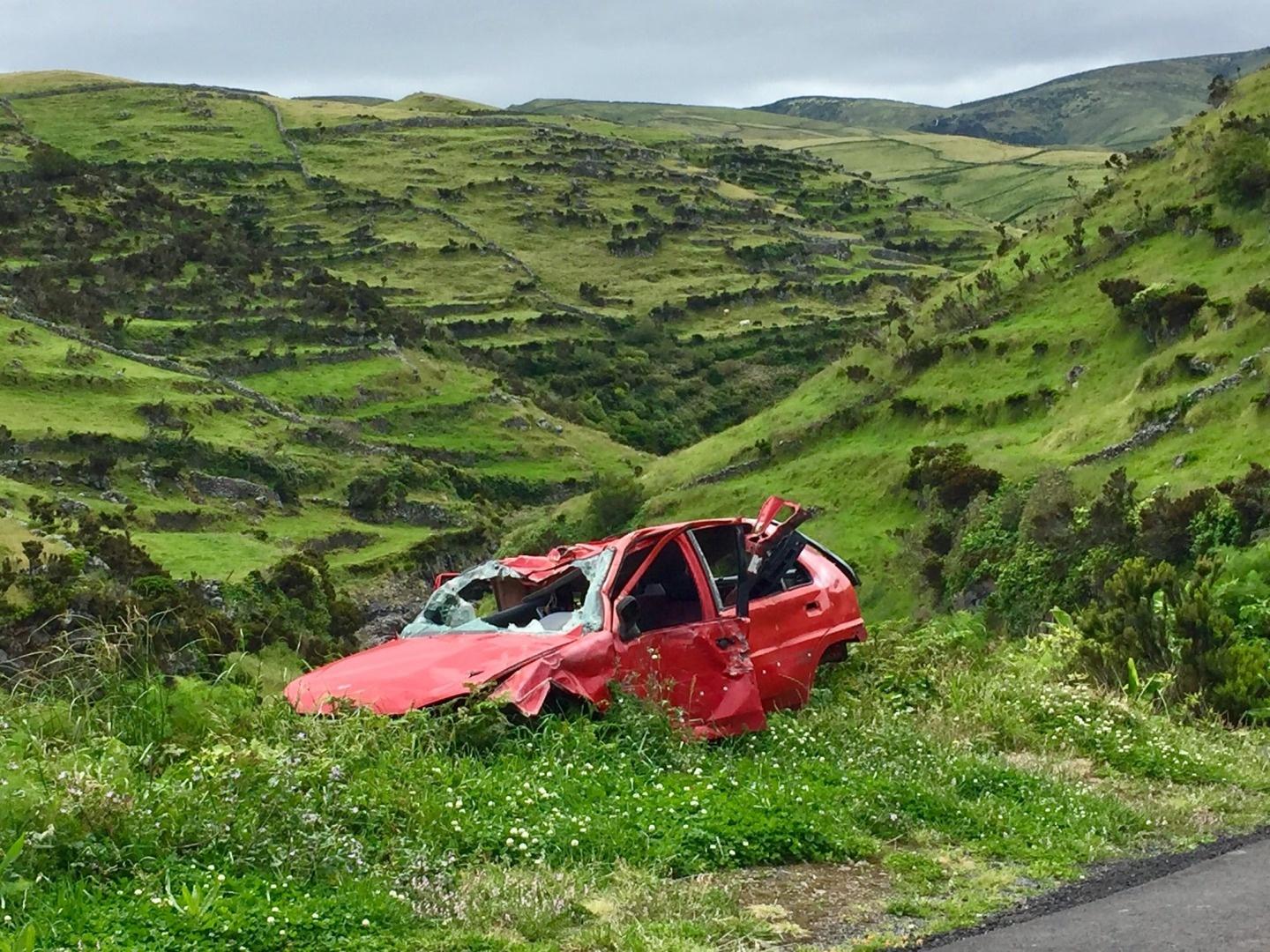 Car_Accident_on_the_Road.jpeg