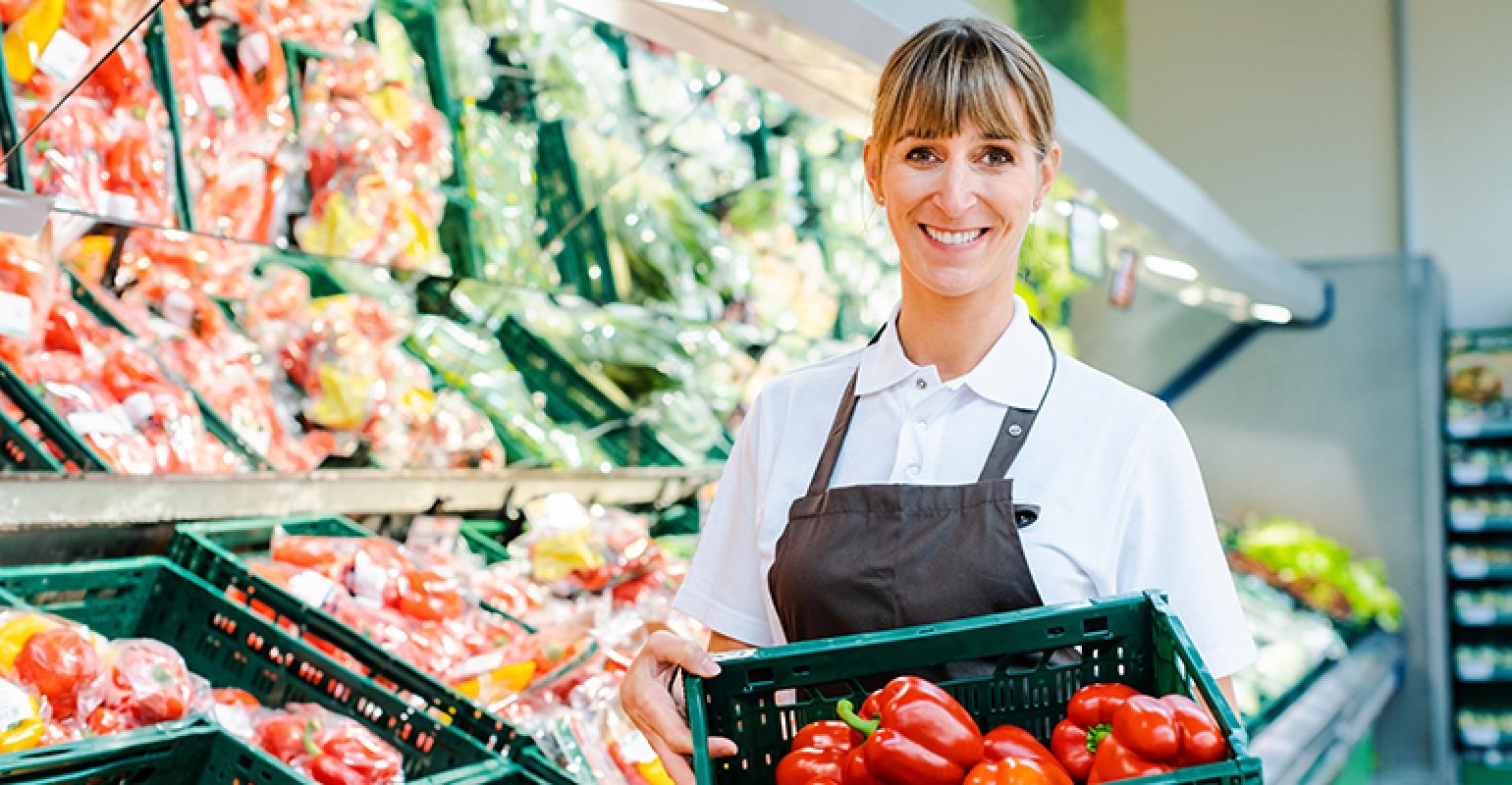 Supermarket_Worker.jpg