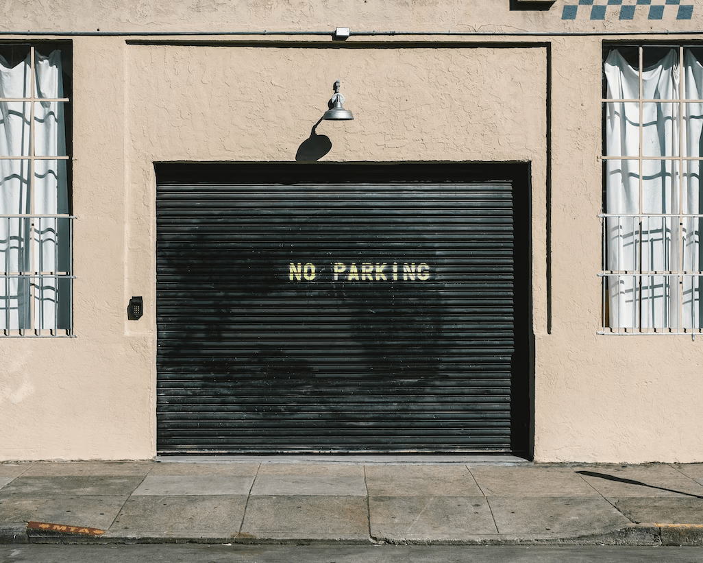 There_Are_a_Few_Different_Types_of_Automatic_Garage_Doors.png