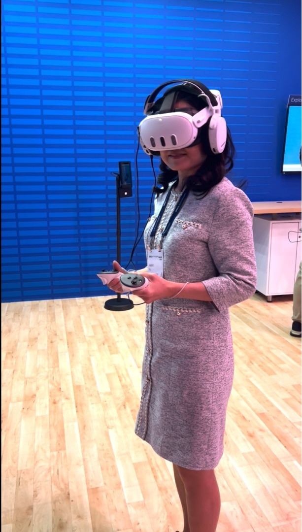 VR_experience_Intel_and_Dell_co-funded_for_the_modern_data_center_at_Dell_Tech_World.jpeg