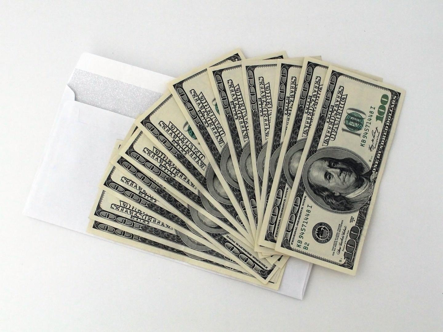 5 Things You Need to Know When Taking Out Your First Loan