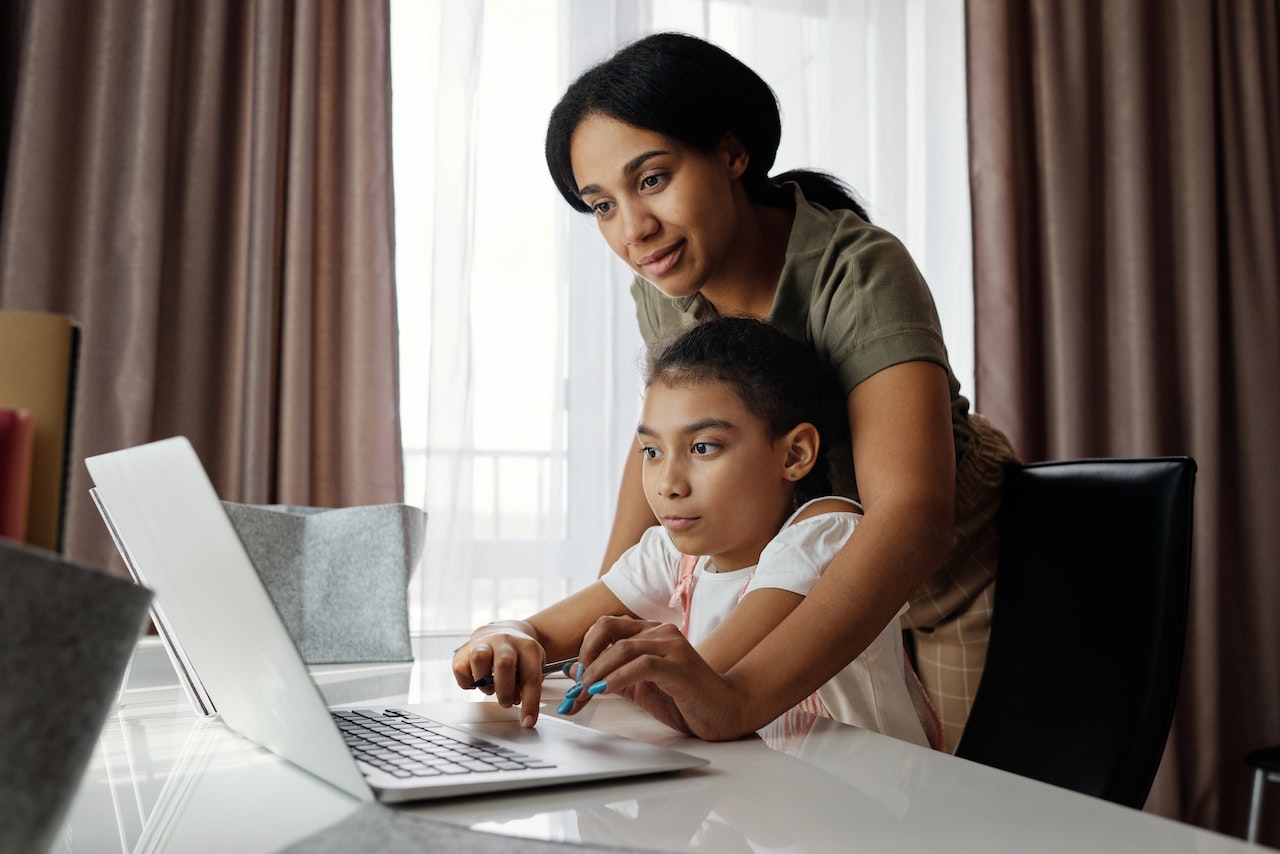 Olivia Technologies Bridges the Digital Divide Offering a Lifeline  to Students Struggling with Access
