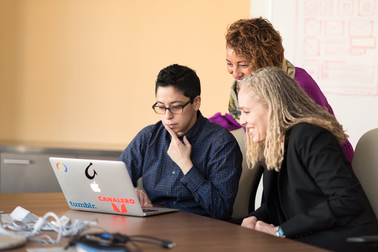 How To Develop Custom Salesforce Apps To Meet Specific Business Needs?